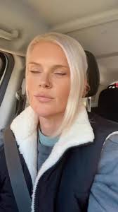 New hair mama needed this thanks Tracy Sams i love it so much! #blessed  #bob #loveyall #Kentucky 😊♥️✨💕