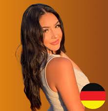 Who is Anna Paul? - Favikon