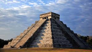 Pirámide maya de kukulcan el castillo. Una Piramide Oculta En Chichen Itza