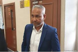 Tan sri mohd isa samad arrives at the kuala lumpur high court complex august 17, 2020. Former Fic Ceo Denies Implicating Isa Samad Edgeprop My