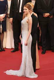 Is Emma Stone S Dress Too Bridal For The Red Carpet Emma Stone Red Carpet Emma Stone Outfit Emma Stone