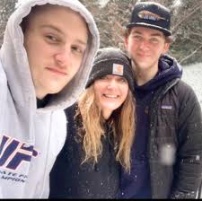 Mandi Love (@mandi.paige.love) • Facebook