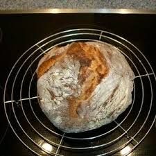 Teigfuhrung Fur Brote Auf Dem Pizzastein Brot Backen Sauerteig Brot Backen Lebensmittel Essen