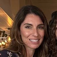 Angela Huisman's Instagram, Twitter & Facebook