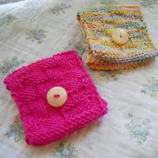 Avail of amazing offers on these knitting wallets and carry your everyday essentials in style. 10 Unique Gifts You Can Knit In An Afternoon Craftfoxes