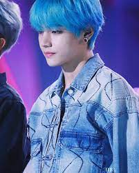 v テテ テヒョナ キムテヒョン 김태형 kimtaehyung 防弾少年団 방탄소년단 bts love iloveyou 大好き army 可愛い cute 귀여운 かっこいい cool 사랑해요 バンタン バン キム テヒョン bts テテ 画像 メンズ ヘアスタイル