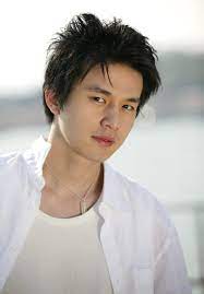 He also had a bit more baby weight. Lee Dong Wook S Transformation Throughout The Years