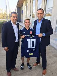 Sin embargo, las cosas no empiezan bien para el técnico venezolano, ya que, según informó el club, dudamel arrojó un resultado positivo de. Rafael Dudamel Tras Visitar Entrenamiento De La U Yeferson Soteldo Esta En El Lugar Indicado Radio Sport