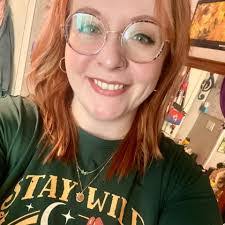 Edna Helton's Instagram, Twitter & Facebook