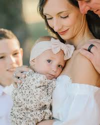 Hey y'all! With fall coming up and the scramble for booking family photos,  I wanted to introduce myself and share that *I currently have availability  for full sessions* and some spots left