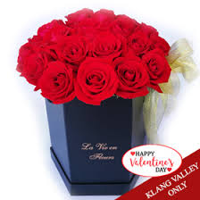 Check spelling or type a new query. Malaysia Florist 4056v Grande Passionate Valentine Bouquet Valentine Flowers Malaysia Myflower My