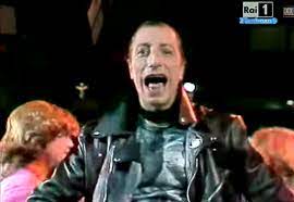 3 giorni di maltempo da nord a sud La Credibilita Di Pippo Franco Con Il Chiodo Posts Facebook
