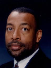 Tommy Hilfiger, Guy Vickers to get awards