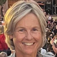 Meredith Mcgrath's Instagram, Twitter & Facebook