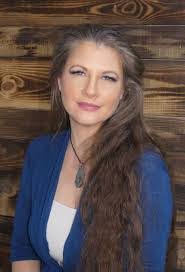 Kari Pruett's Instagram, Twitter & Facebook