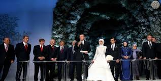 Selçuk bayraktar sümeyye erdoğan'ın düğünü başladı. Sumeyye Erdogan Anne Oldu