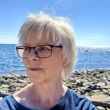 Hej. Idag har vi i tisdagslunken gått en fin runda på Kransmossens fina  stigar. Vi var 8 personer som vandrade.