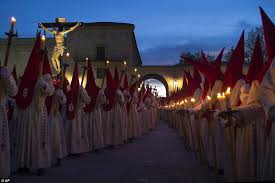 Poignant Moment Thousands Of Penitents Fall Silent To Mark Holy Week Celebration Around The World Holy Week In Spain Easter Traditions