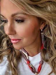 Where can I find these earrings? Update: The link to the earrings is in the  comments. There are two sizes and they come in silver and gold.💕 Thank you  Nicole Keel!! |