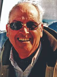 A la sombra de un gomero fue presentado el libro sobre el empresario Juan  Padilla