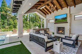 🥗🍤🍢because we're in a townhouse with only the one patio for outdoor living, i don't have a large table set up for dining. Cheap Outdoor Living Space Ideas Novocom Top