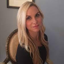 Shelley Renfro's Instagram, Twitter & Facebook