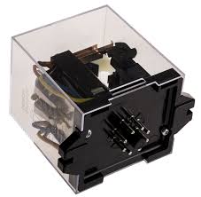 The latching relay has a small metal strip which can pivot between two terminals. Omron Dpdt Plug In Latching Relay 5 A 24v Dc For Use In Power Applications Rs Components Vietnam