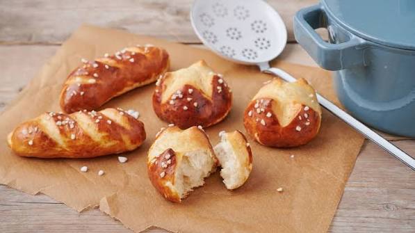 Pretzel Roll