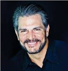 Roberto Mateos, el villano por excelencia en la ficción