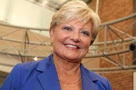 Leslie Bumgardner's Instagram, Twitter & Facebook