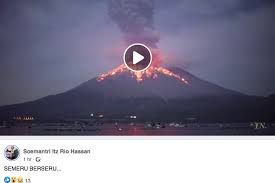 Gunung semeru di lumajang, jawa timur, kembali mengalami erupsi, sabtu 16 januari 2021 erupsi gunung api tertinggi di pulau jawa ini mengakibatkan awan panas guguran sejauh 4,5 km ke. Hoaks Video Erupsi Gunung Semeru Halaman All Kompas Com