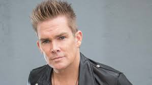 Rep Sheet Roundup: Mark McGrath and Sugar Ray Sign With APA