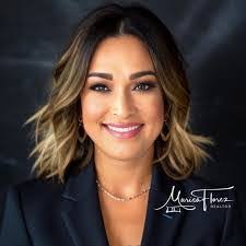 Kristy Goetz's Instagram, Twitter & Facebook