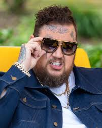 Hi! I'm new to this group. I recently joined because Jelly Roll is awesome  ! Love his music and his personality great guy, great music !