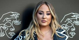 Rocío Flores ¿le envía un mensaje velado a Rocío Carrasco?