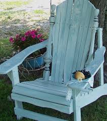 Pin By Karin On Brise De Mer Seaside Living Blue Adirondack Chair White Painting Adirondack Chair
