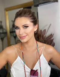 Uzak şehrin masalı dizisi senaryosunu can sinan kaleme alacak. Aslihan Guner Ile Baris Kilic I Ayni Projede Bulusturan Uzak Sehrin Masali Dizisinden Ayrilan Gonca Vuslateri Nin Yerine Begum Birgoren Geldi