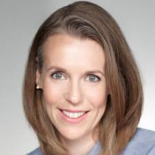 Elizabeth Geri's Instagram, Twitter & Facebook