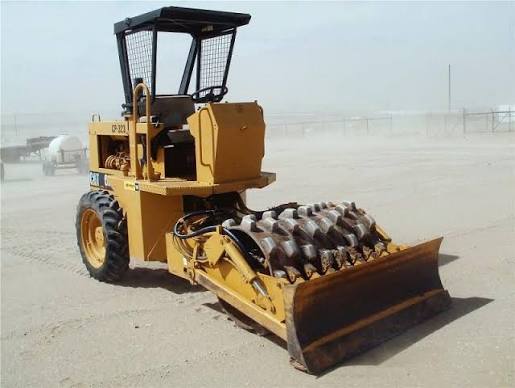Caterpillar CP323 Padfoot Compactor