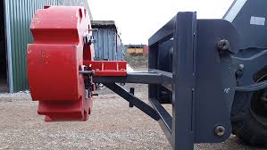 Loading logs with the gravely 814. Imaginative Attachments For Telehandlers And Loaders Farmers Weekly