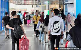 Or do you only have enough experience to vote aged 21, or older? Lowering Voting Age To 18 Will Ensure Democratic Vibrancy Free Malaysia Today Fmt
