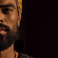 Born in chile in the twilight of the military dictatorship, rafa silva (rafael silva schacht, may 9, 1987) grew up in a country of transitions and. Atelie Rafa Silva Home Facebook