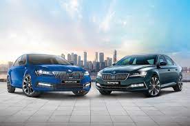 Taking a look at the 2021 skoda superb with hybrid engine and top of the line trim: Updated Skoda Superb Gets More Tech Priced From Rs 31 99 Lakh Autocar India