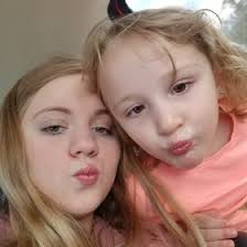 Naomi Comer (naylovesgod)