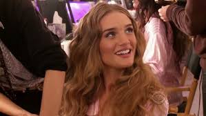 Karlie Kloss Victoria's Secret Runway Walk Compilation 2011-2014 HD