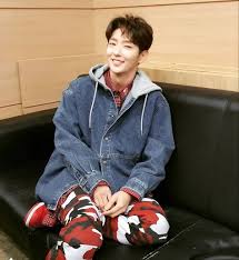 Pin By Lyudmila Tenno On Moi Sohranennye Materialy In 2020 Lee Joon Gi Instagram Lee Joongi Lee Joon