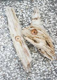 Create rustic ambiance in your home with a driftwood candle holders and driftwood candle centerpieces. How To Make A Natural Diy Bleached Driftwood Candle Holder