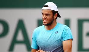 He is italian by nationality and belongs to white ethnicity. Gstaad Aussenseiter Matteo Berrettini Gewinnt Finale Gegen Rba