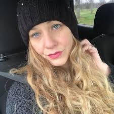 Melissa Cottone's Instagram, Twitter & Facebook