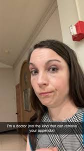 Cindy Sennett's Instagram, Twitter & Facebook